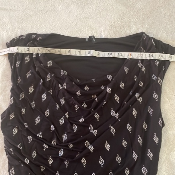 Maurice’s Black Sleeveless Scoop Neck Top with White Pattern size Medium - Picture 9 of 9